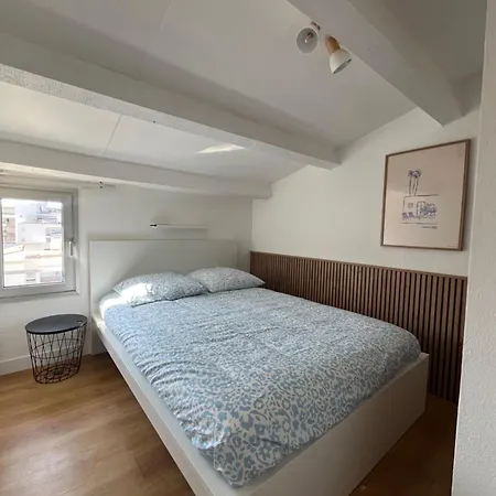 Centre Port, 3 Chambres, 8 Personnes, Terrasse, Climatisation, Wifi Apartament