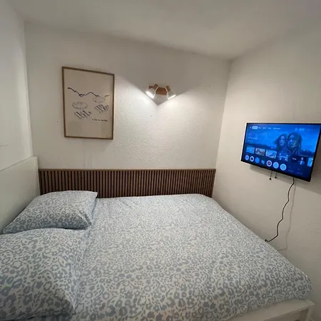 Centre Port, 3 Chambres, 8 Personnes, Terrasse, Climatisation, Wifi